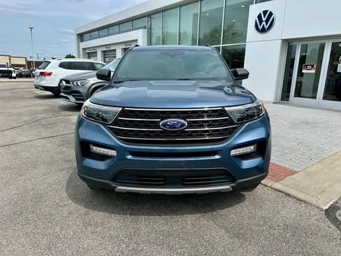 Used 2020 Ford Explorer XLT w/ Equipment Group 202A AWD/4WD image 2