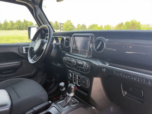 Used 2022 Jeep Wrangler Unlimited Sport AWD/4WD image 26