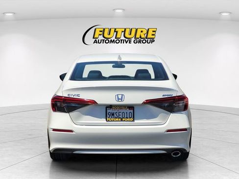 Used 2024 Honda Civic Sport image 8