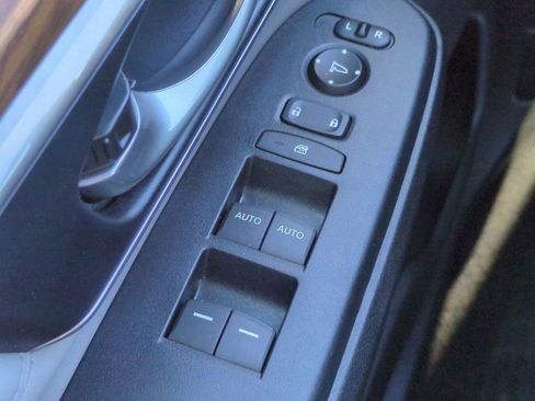 Used 2018 Honda CR-V EX-L image 25