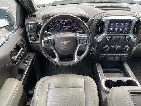 Used 2022 Chevrolet Silverado 1500 LTZ AWD/4WD image 6