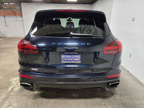 Used 2018 Porsche Cayenne Base image 49