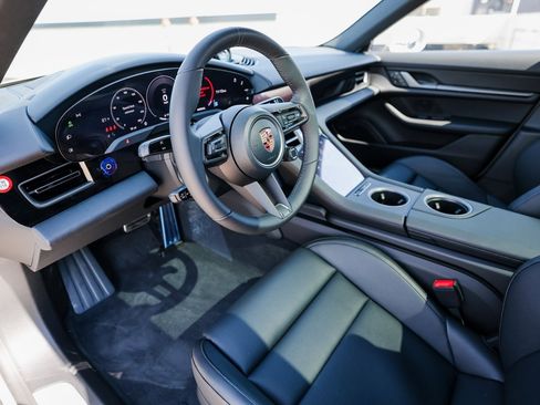 New 2026 Porsche Taycan image 4