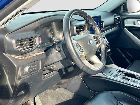 Used 2022 Ford Explorer Limited image 9