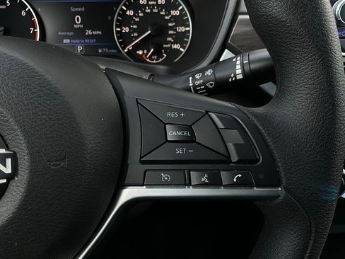 Used 2025 Nissan Altima 2.5 SV image 33