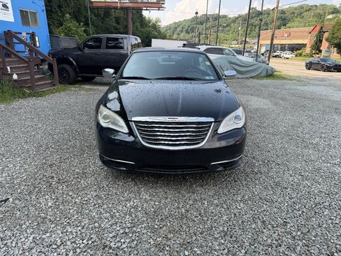 Used 2013 Chrysler 200 Limited FWD image 5
