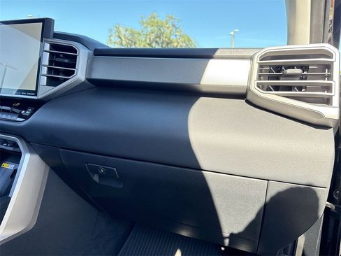 Used 2023 Toyota Tundra Limited image 30