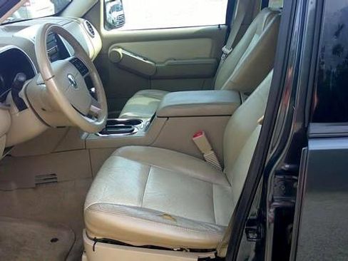 Used 2009 Mercury Mountaineer Premier image 5