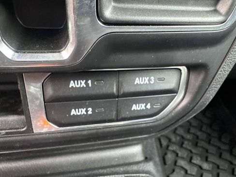 Used 2023 Jeep Wrangler Unlimited Sahara w/ Cold Weather Group AWD/4WD image 15