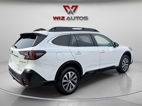 Used 2020 Subaru Outback Premium image 5
