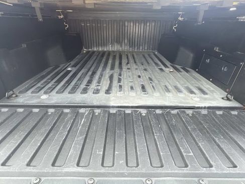 Used 2022 Toyota Tacoma SR5 w/ Technology Package RWD image 7