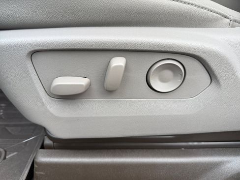 New 2025 GMC Sierra 3500 SLT w/ SLT Premium Package image 26