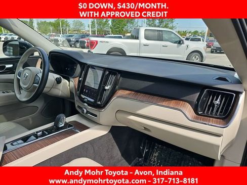 Used 2022 Volvo XC60 B5 Momentum w/ Climate Package AWD/4WD image 35