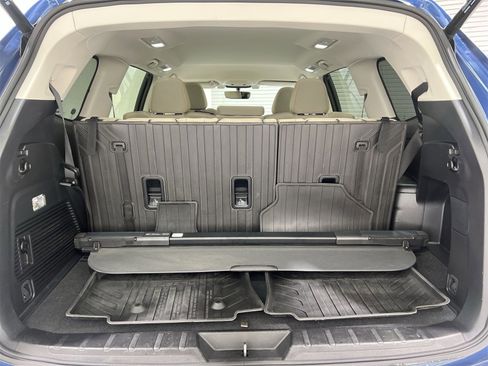 Used 2022 Subaru Ascent Premium w/ Convenience Package image 23