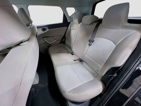 Certified 2023 Kia Soul LX w/ LX Technology Package image 22