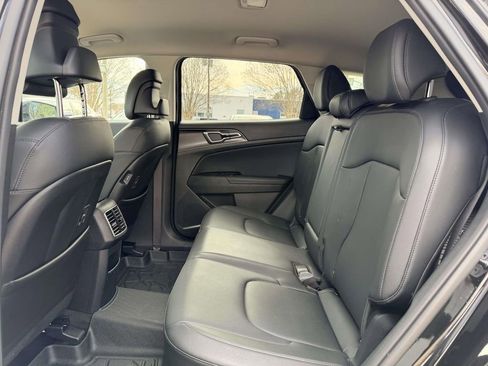 Used 2023 Kia Sportage EX image 25