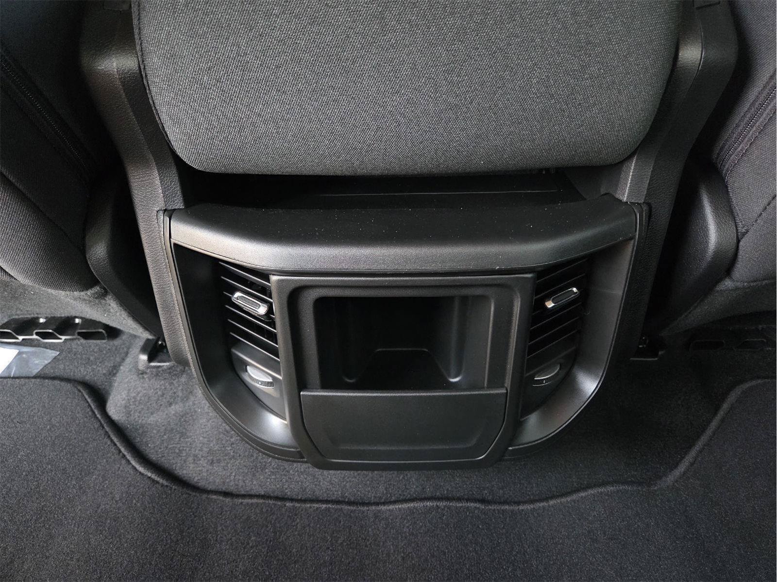 New 2026 RAM 1500 Express AWD/4WD image 16