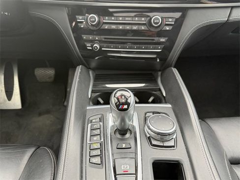 Used 2015 BMW X5 M image 11