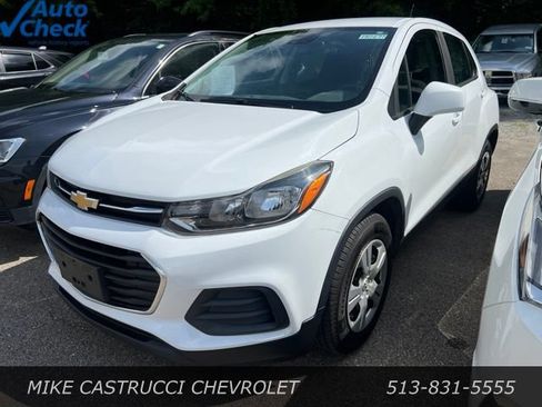 Used 2017 Chevrolet Trax LS FWD image 1