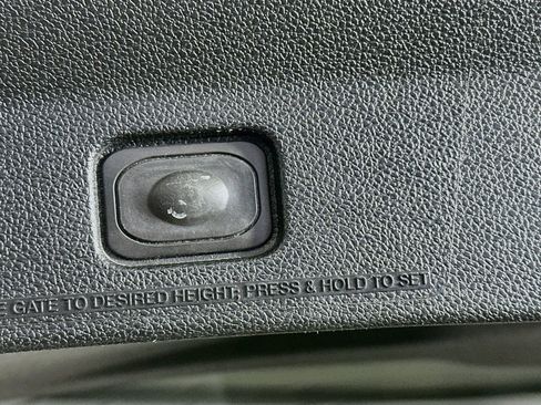 Used 2017 Ford Explorer Sport AWD/4WD image 32