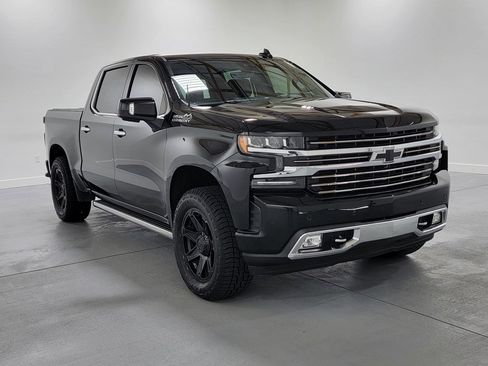 Used 2019 Chevrolet Silverado 1500 High Country w/ Technology Package image 2