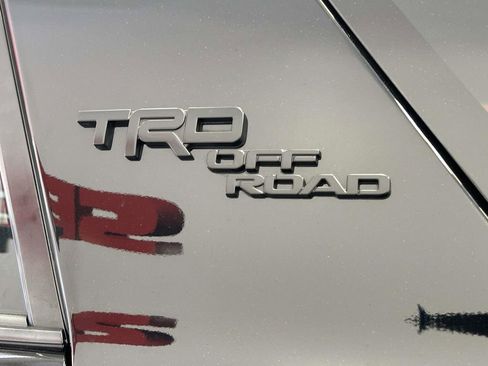 Certified 2024 Toyota 4Runner TRD Off-Road Premium w/ Moonroof Package AWD/4WD image 12