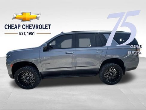 Used 2021 Chevrolet Tahoe RST w/ Luxury Package AWD/4WD image 2