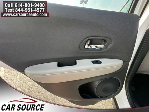 Used 2020 Honda HR-V LX image 21