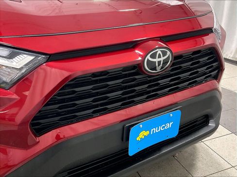 Used 2025 Toyota RAV4 XLE Premium image 32