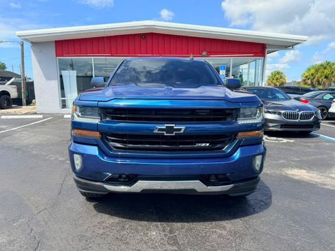 Used 2018 Chevrolet Silverado 1500 LT w/ All Star Edition AWD/4WD image 2