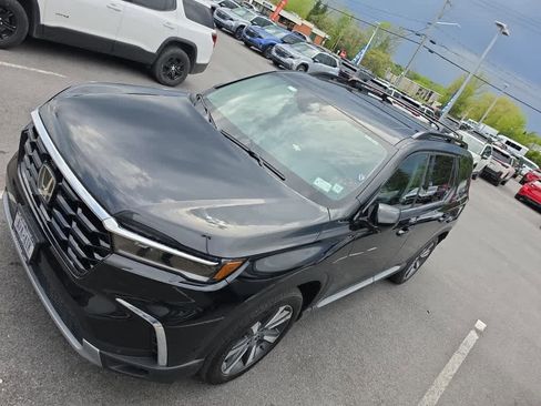 Used 2025 Honda Pilot Elite image 10