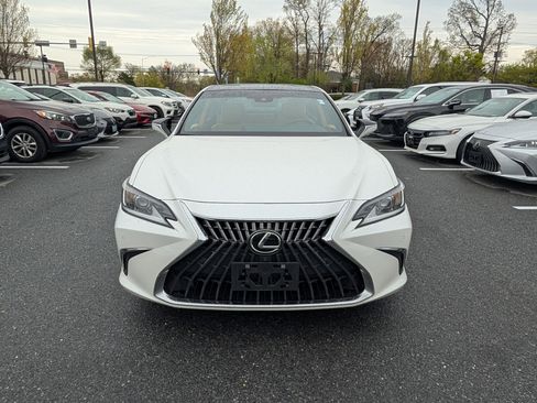 Used 2022 Lexus ES 350 Luxury w/ Accessory Package image 8