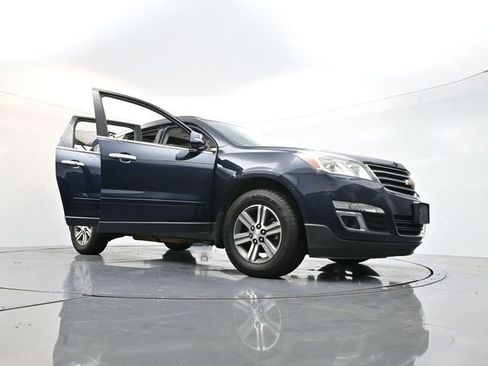 Used 2016 Chevrolet Traverse LT image 37