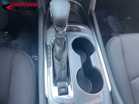 Used 2024 Chevrolet Malibu LT image 39