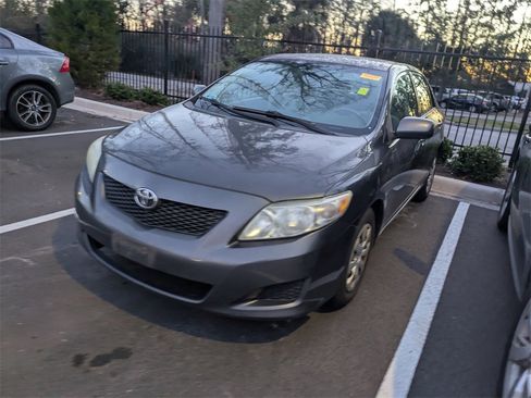 Used 2010 Toyota Corolla LE image 4