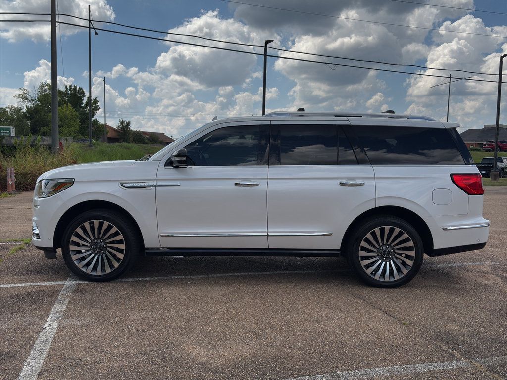 Used 2019 Lincoln Navigator Reserve w/ Cargo Package AWD/4WD image 10
