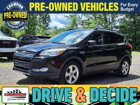 Used 2015 Ford Escape SE w/ Equipment Group 201A AWD/4WD image 1