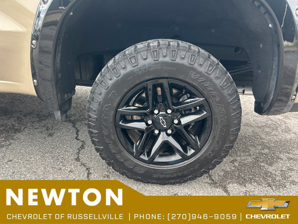 Used 2022 Chevrolet Silverado 1500 LT Trail Boss w/ LT Trail Boss Premium Package AWD/4WD image 37