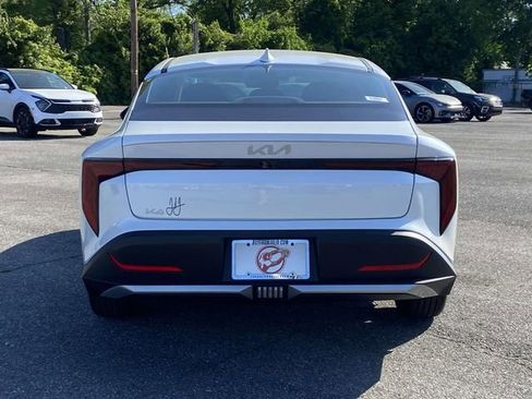New 2026 Kia K4 FWD image 3