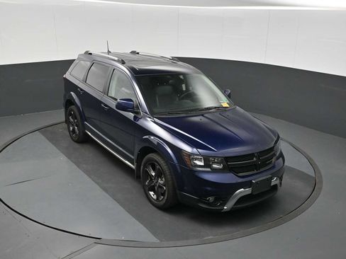 Used 2020 Dodge Journey Crossroad w/ Popular Equipment Group FWD image 10