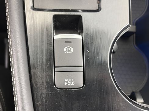 Certified 2023 Nissan Rogue Platinum w/ Platinum Premium Package AWD/4WD image 30