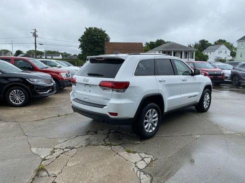 Used 2021 Jeep Grand Cherokee Laredo image 5