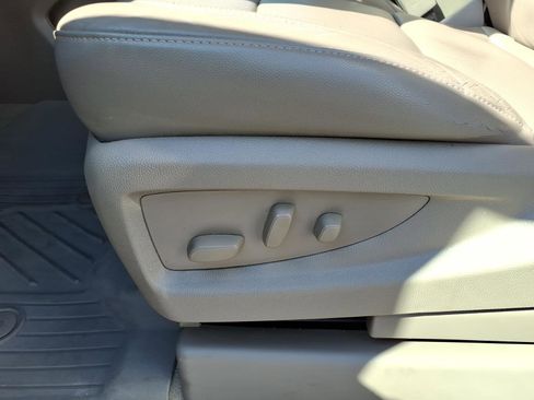 Used 2017 GMC Yukon SLT w/ Open Road Package image 10