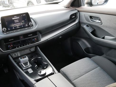 Certified 2023 Nissan Rogue SV image 11