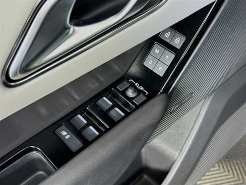 Used 2026 Land Rover Range Rover Velar S image 20