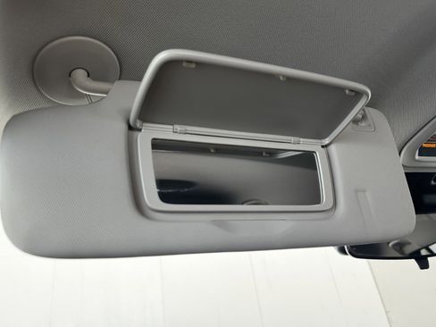 Used 2025 Chevrolet Trax LS image 39