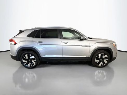 Used 2025 Volkswagen Atlas Cross Sport SE AWD/4WD image 8