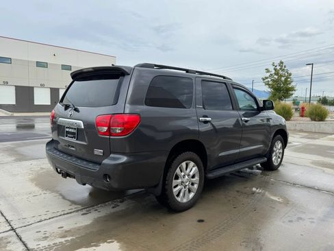 Used 2011 Toyota Sequoia Platinum AWD/4WD image 5