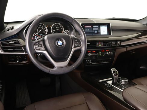 Used 2018 BMW X5 xDrive35i w/ M Sport Package AWD/4WD image 2