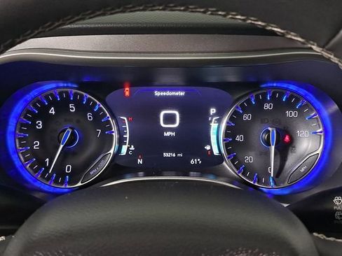 Used 2023 Chrysler Pacifica Touring-L image 26